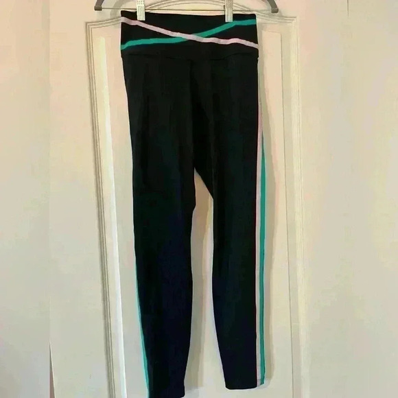 NWOT Nike Leggings Dri Fit SZ Small - Picture 1 of 6